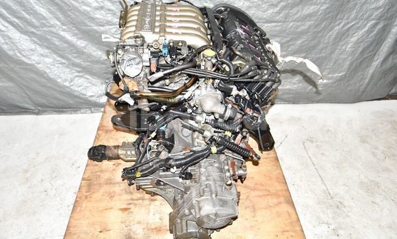 Acheter Mitsubishi Galant 6G72 à Kampala, Ouganda Acheter Mitsubishi Galant 6G72 à Kampala, Ouganda