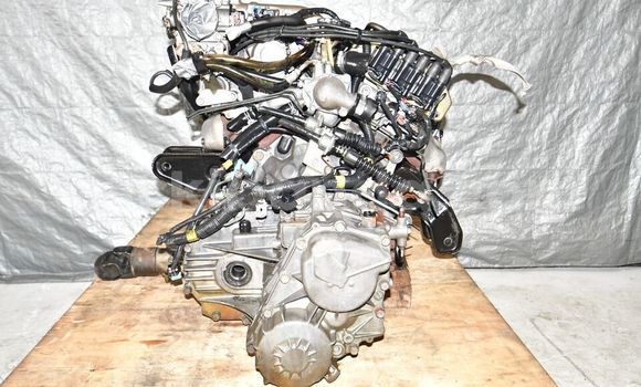 Acheter Mitsubishi Galant 6G72 à Kampala, Ouganda Acheter Mitsubishi Galant 6G72 à Kampala, Ouganda