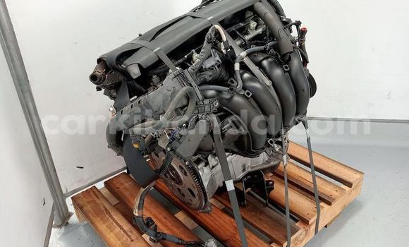 Acheter Toyota RAV4 Engine 2.4L à Kampala, Ouganda Acheter Toyota RAV4 Engine 2.4L à Kampala, Ouganda