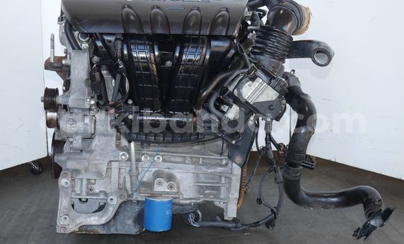 Acheter MITSUBISHI LANCER ES 2.0L à Kampala, Ouganda Acheter MITSUBISHI LANCER ES 2.0L à Kampala, Ouganda