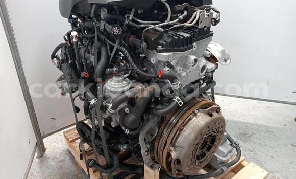 Acheter MITSUBISHI TRITON ENGINE à Kampala, Ouganda Acheter MITSUBISHI TRITON ENGINE à Kampala, Ouganda