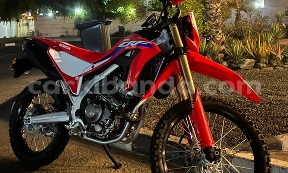 Acheter Occasion Moto Honda CRF Rouge à Kampala, Ouganda