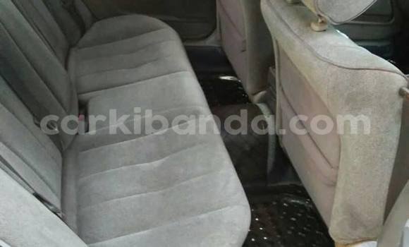 Nunua Ilio tumika Toyota Camry Nyeupe Gari ndani ya Kampala nchini Uganda Nunua Ilio tumika Toyota Camry Nyeupe Gari ndani ya Kampala nchini Uganda