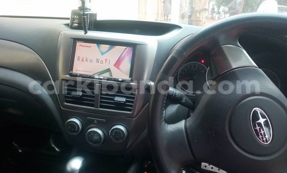 Nunua Ilio tumika Subaru Impreza Nyeupe Gari ndani ya Kampala nchini Uganda Nunua Ilio tumika Subaru Impreza Nyeupe Gari ndani ya Kampala nchini Uganda