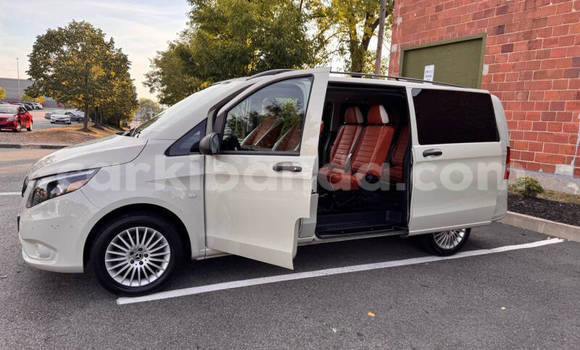Buy Used Mercedes‒Benz Vito White Car in Kampala in Uganda Buy Used Mercedes‒Benz Vito White Car in Kampala in Uganda