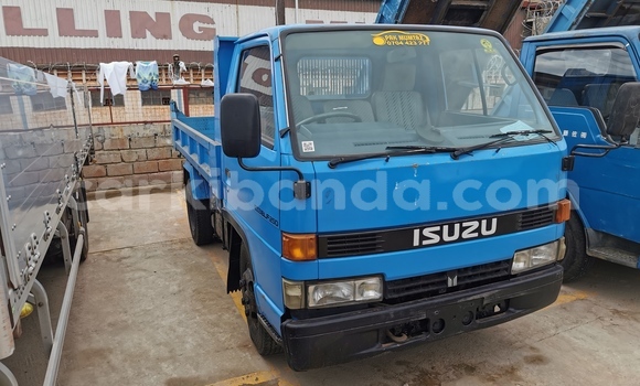 Buy Used Isuzu Adventure Blue Car in Kampala in Uganda Buy Used Isuzu Adventure Blue Car in Kampala in Uganda