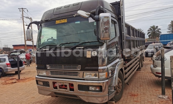 Buy Import Isuzu FTR 850 Black Truck in Kampala in Uganda Buy Import Isuzu FTR 850 Black Truck in Kampala in Uganda