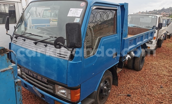 Buy Import Mitsubishi Van Blue Truck in Kampala in Uganda Buy Import Mitsubishi Van Blue Truck in Kampala in Uganda