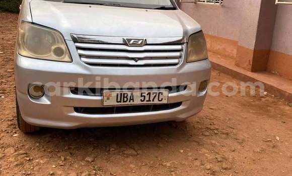 Nunua Ilio tumika Toyota Noah Nyingine Gari ndani ya Kampala nchini Uganda