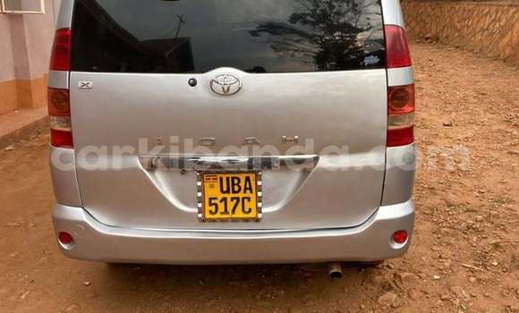 Gura Yakoze Toyota Noah Other Imodoka i Kampala mu Uganda Gura Yakoze Toyota Noah Other Imodoka i Kampala mu Uganda