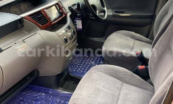 Gura Yakoze Toyota Noah Other Imodoka i Kampala mu Uganda Gura Yakoze Toyota Noah Other Imodoka i Kampala mu Uganda