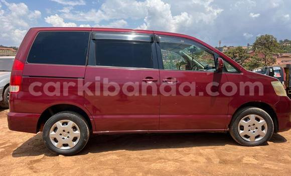 Gura Yakoze Toyota Noah Red Imodoka i Kampala mu Uganda Gura Yakoze Toyota Noah Red Imodoka i Kampala mu Uganda