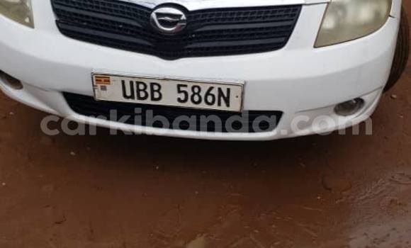 Gura Yakoze Toyota Spacio White Imodoka i Kampala mu Uganda Gura Yakoze Toyota Spacio White Imodoka i Kampala mu Uganda