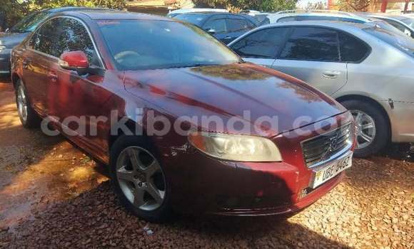 Acheter Occasion Voiture Volvo 140 Series Rouge à Kampala, Ouganda Acheter Occasion Voiture Volvo 140 Series Rouge à Kampala, Ouganda