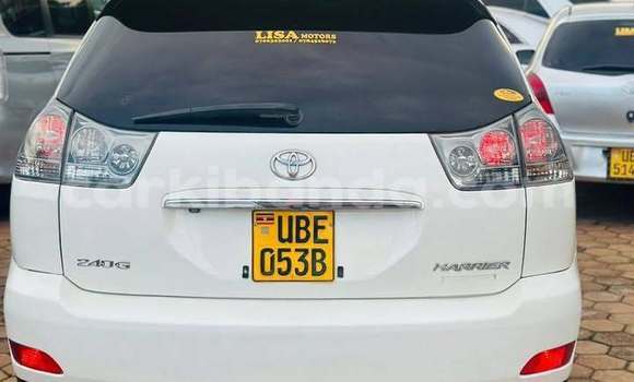 Acheter Occasion Voiture Toyota Harrier Blanc à Kampala, Ouganda Acheter Occasion Voiture Toyota Harrier Blanc à Kampala, Ouganda