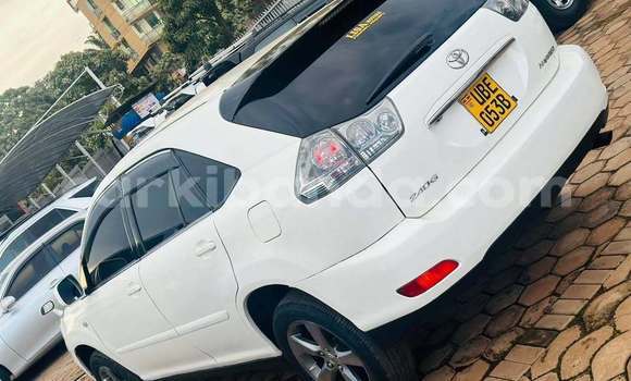 Acheter Occasion Voiture Toyota Harrier Blanc à Kampala, Ouganda Acheter Occasion Voiture Toyota Harrier Blanc à Kampala, Ouganda