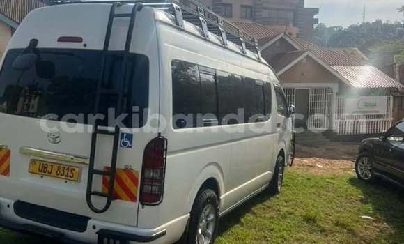 Buy Used Toyota Hiace White Car in Bugiri in Eastern Buy Used Toyota Hiace White Car in Bugiri in Eastern