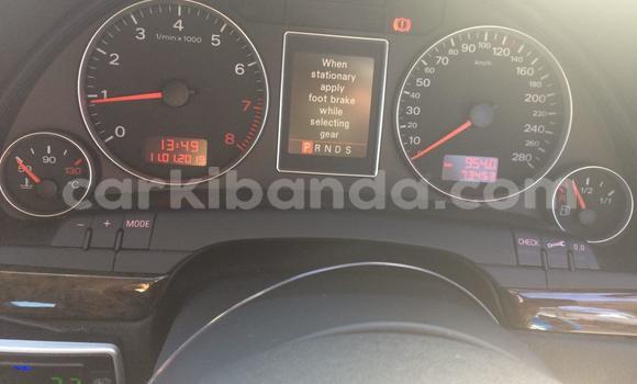 Gura Yakoze Audi A4 Blue Imodoka i Kampala mu Uganda Gura Yakoze Audi A4 Blue Imodoka i Kampala mu Uganda