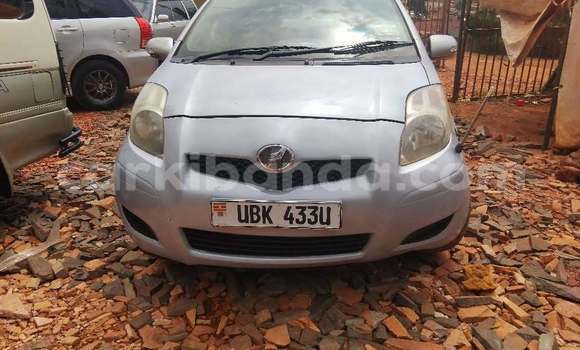 Gura Yakoze Toyota Vitz Other Imodoka i Kampala mu Uganda