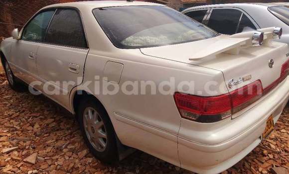 Acheter Occasion Voiture Toyota Mark II Blanc à Kampala, Ouganda Acheter Occasion Voiture Toyota Mark II Blanc à Kampala, Ouganda