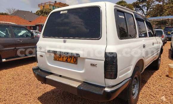 Buy Used Toyota Land Cruiser White Car in Kampala in Uganda Buy Used Toyota Land Cruiser White Car in Kampala in Uganda