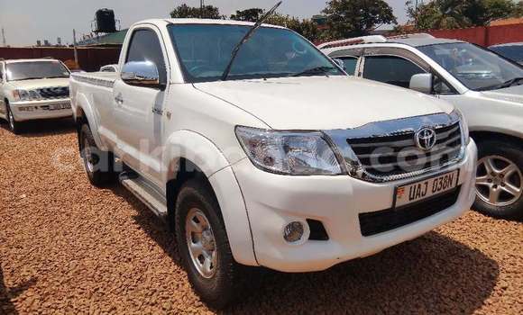 Buy Used Toyota Hilux White Car in Kampala in Uganda