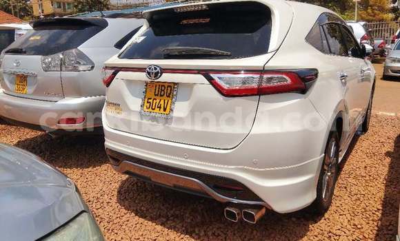 Buy Used Toyota Harrier White Car in Kampala in Uganda Buy Used Toyota Harrier White Car in Kampala in Uganda
