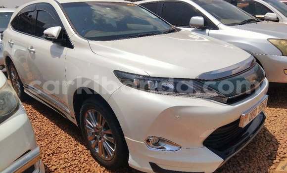 Buy Used Toyota Harrier White Car in Kampala in Uganda Buy Used Toyota Harrier White Car in Kampala in Uganda