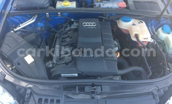 Gura Yakoze Audi A4 Blue Imodoka i Kampala mu Uganda Gura Yakoze Audi A4 Blue Imodoka i Kampala mu Uganda