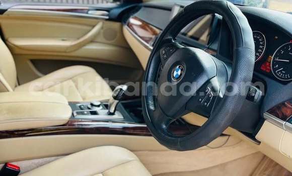 Acheter Occasion Voiture BMW X5 Blanc à Kampala, Ouganda Acheter Occasion Voiture BMW X5 Blanc à Kampala, Ouganda