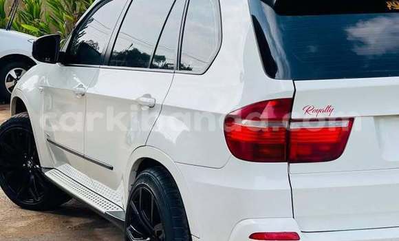 Acheter Occasion Voiture BMW X5 Blanc à Kampala, Ouganda Acheter Occasion Voiture BMW X5 Blanc à Kampala, Ouganda