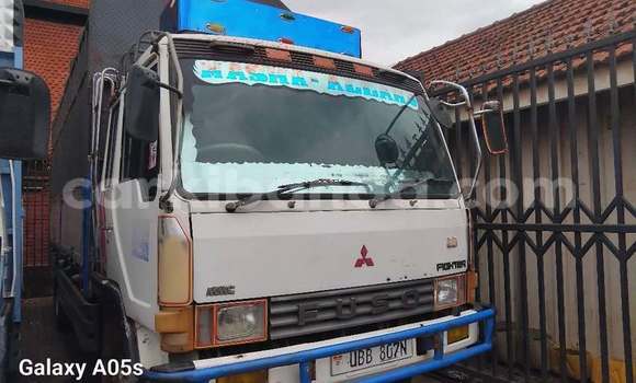 Acheter Occasion Voiture Ford Fusion Blanc à Kampala, Ouganda Acheter Occasion Voiture Ford Fusion Blanc à Kampala, Ouganda