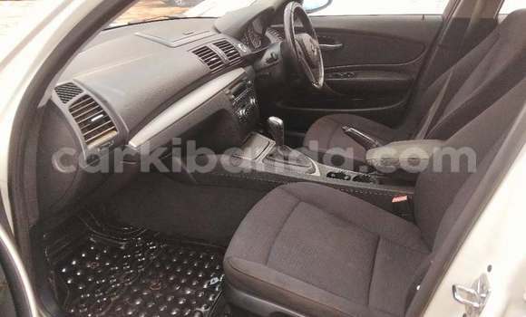 Acheter Occasion Voiture BMW 2er Active Tourer Blanc à Kampala, Ouganda Acheter Occasion Voiture BMW 2er Active Tourer Blanc à Kampala, Ouganda