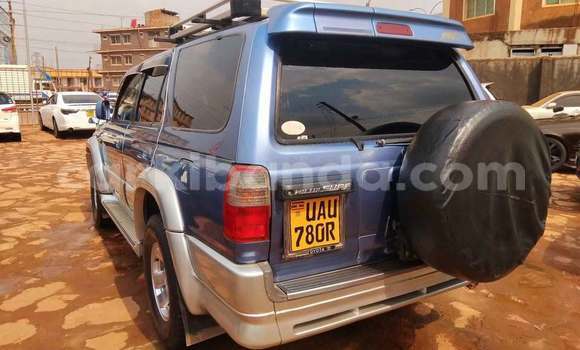 Acheter Occasion Voiture Toyota Hilux Surf Bleu à Kampala, Ouganda Acheter Occasion Voiture Toyota Hilux Surf Bleu à Kampala, Ouganda