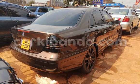 Acheter Occasion Voiture Mercedes-Benz C-Classe Noir à Kampala, Ouganda Acheter Occasion Voiture Mercedes-Benz C-Classe Noir à Kampala, Ouganda