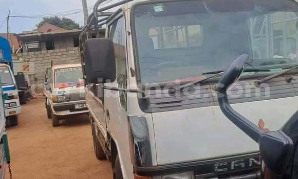 Buy Used Mitsubishi Carisma Other Car in Kampala in Uganda Buy Used Mitsubishi Carisma Other Car in Kampala in Uganda