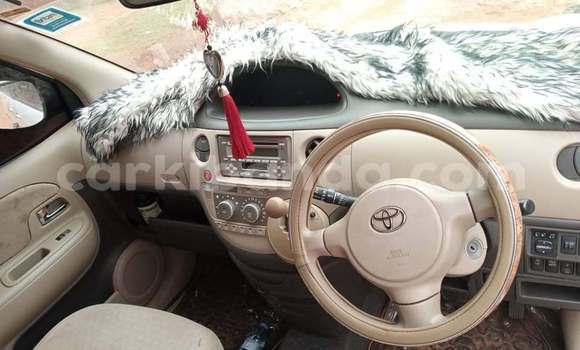 Acheter Occasion Voiture Toyota Sienta Autre à Kampala, Ouganda Acheter Occasion Voiture Toyota Sienta Autre à Kampala, Ouganda