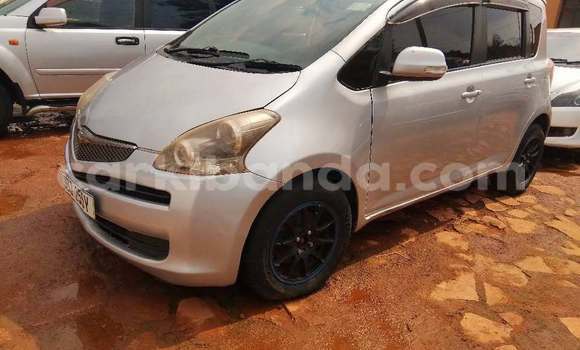 Acheter Occasion Voiture Toyota Ractis Autre à Kampala, Ouganda Acheter Occasion Voiture Toyota Ractis Autre à Kampala, Ouganda