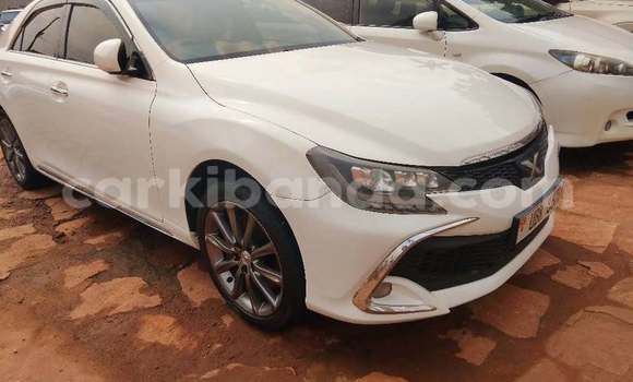 Acheter Occasion Voiture Toyota Mark X Blanc à Kampala, Ouganda Acheter Occasion Voiture Toyota Mark X Blanc à Kampala, Ouganda