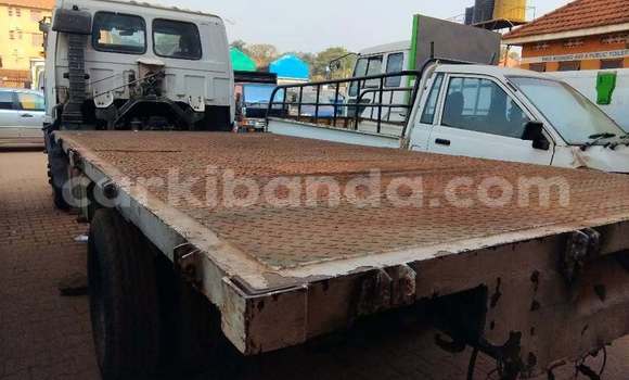 Buy Used Isuzu Florian White Car in Kampala in Uganda Buy Used Isuzu Florian White Car in Kampala in Uganda