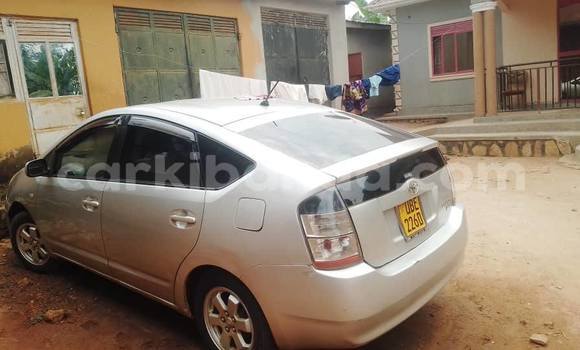 Gura Yakoze Toyota Prius Other Imodoka i Kampala mu Uganda
