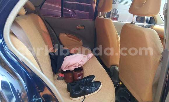 Acheter Occasion Voiture Nissan March Bleu à Kampala, Ouganda Acheter Occasion Voiture Nissan March Bleu à Kampala, Ouganda