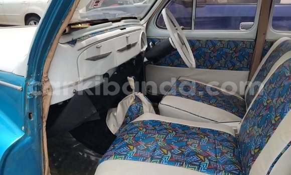 Acheter Occasion Voiture Peugeot 201 Bleu à Kampala, Ouganda Acheter Occasion Voiture Peugeot 201 Bleu à Kampala, Ouganda