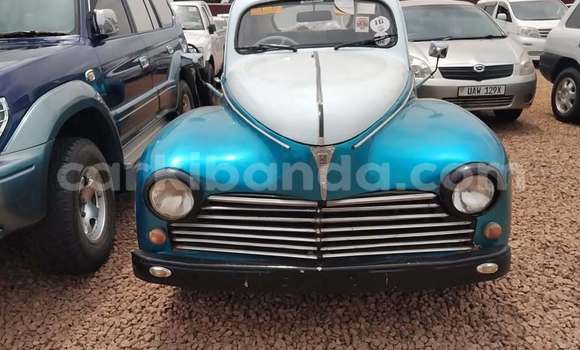 Acheter Occasion Voiture Peugeot 201 Bleu à Kampala, Ouganda Acheter Occasion Voiture Peugeot 201 Bleu à Kampala, Ouganda