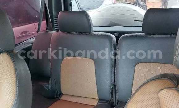 Acheter Occasion Voiture Mitsubishi Pajero Noir à Kampala, Ouganda Acheter Occasion Voiture Mitsubishi Pajero Noir à Kampala, Ouganda
