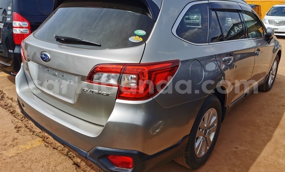 Acheter Import Voiture Subaru Outback Gris à Kampala, Ouganda