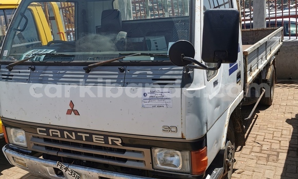 Buy Import Mitsubishi L400 White Truck in Kampala in Uganda Buy Import Mitsubishi L400 White Truck in Kampala in Uganda