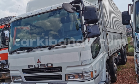 Buy Import Mitsubishi L400 White Truck in Kampala in Uganda Buy Import Mitsubishi L400 White Truck in Kampala in Uganda