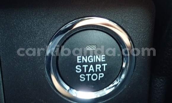 Acheter Occasion Voiture Toyota Land Cruiser Prado Blanc à Kampala, Ouganda Acheter Occasion Voiture Toyota Land Cruiser Prado Blanc à Kampala, Ouganda