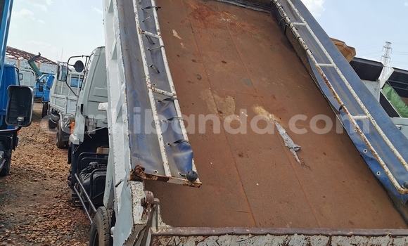 Buy Import Isuzu FTR 850 White Truck in Kampala in Uganda